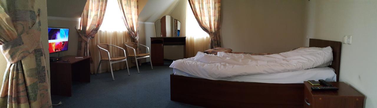 Samshit 555 Hotel Очамчира Екстериор снимка