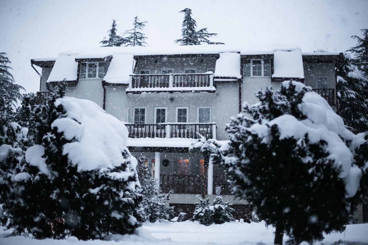 Samshit 555 Hotel Очамчира Екстериор снимка